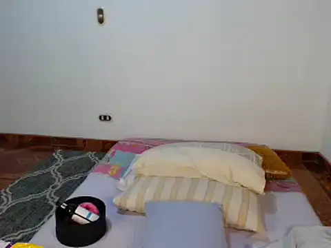 JulieeHabubu online show from 9, 2, 2025