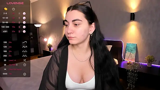 hannacheekss  online show from 24, 1, 2025