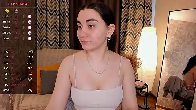 hannacheekss  online show from 8, 3, 2025