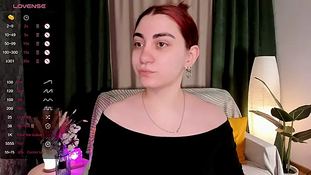 hannacheekss  online show from 21, 4, 2026