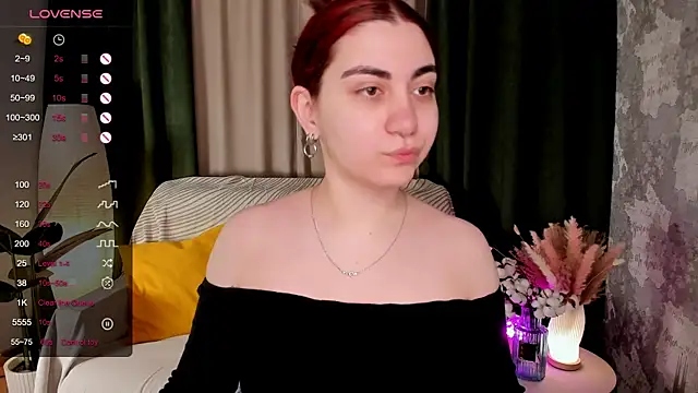 hannacheekss  online show from 22, 4, 2026