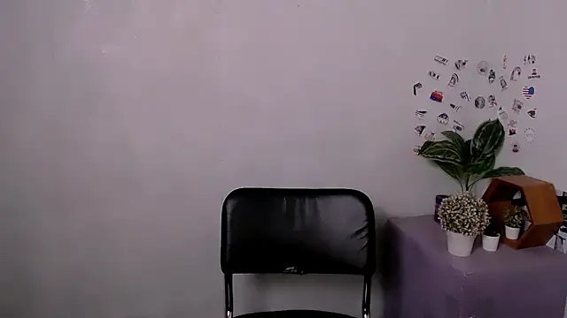 AliceSexyyy  online show from 6, 4, 2026