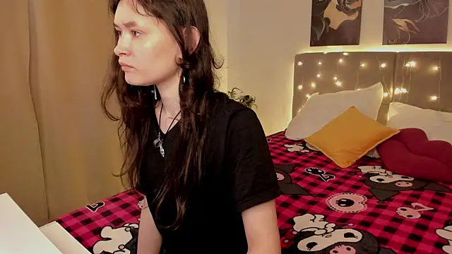 Snapshot of Emily_Strikeee chatting on 7, 5, 2026 Emily Strikeee online show from 7, 5, 2026