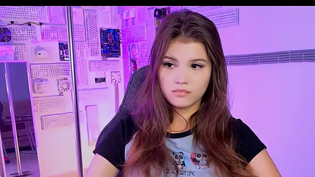 EvaThopson online show from 19, 9, 2025