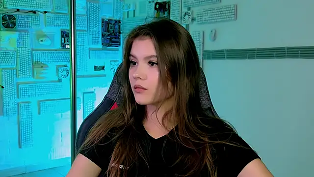 EvaThopson online show from 26, 9, 2025