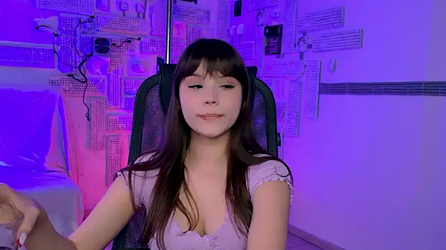 EvaThopson online show from 13, 3, 2026