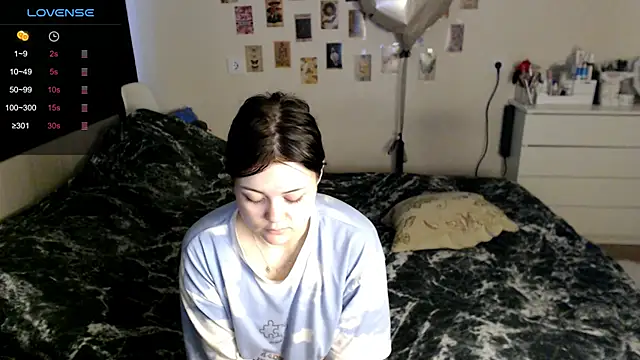 Snapshot of BettyandRich_ chatting on 25, 10, 2025 BettyandRich online show from 25, 10, 2025