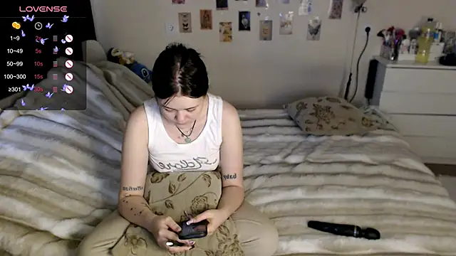 Snapshot of BettyandRich_ chatting on 7, 11, 2025 BettyandRich online show from 7, 11, 2025