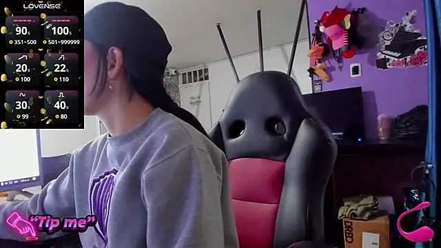 Tefannyy  online show from 8, 1, 2025