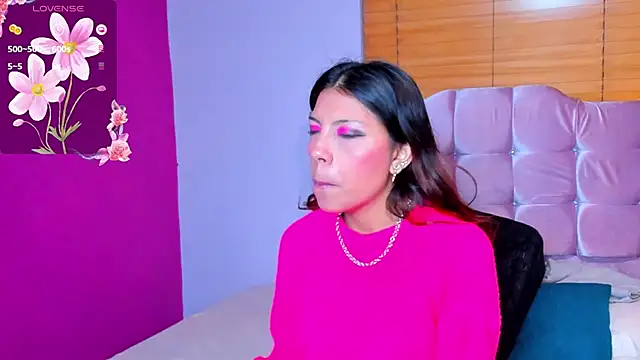 Selenakyle92  online show from 14, 1, 2025