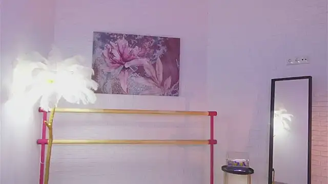 lylylovesyou online show from 14, 12, 2024