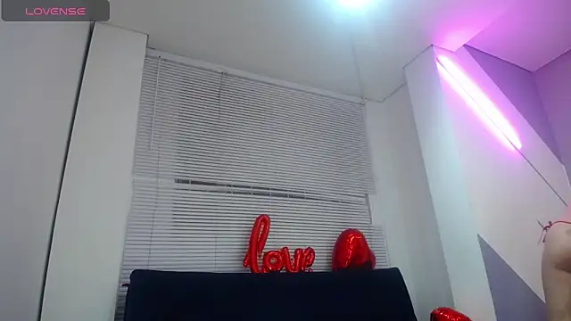  lucysmith online show from 11, 3, 2025