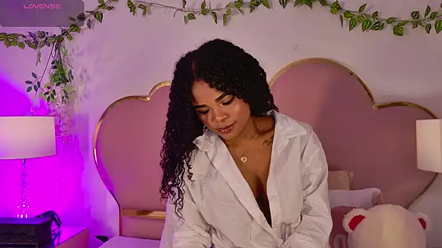 NahiaraReina online show from 3, 6, 2026