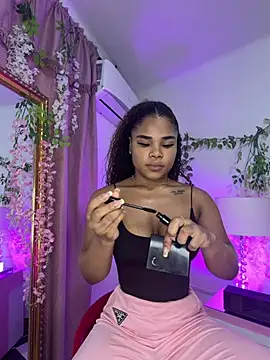 NahiaraReina online show from 10, 7, 2026