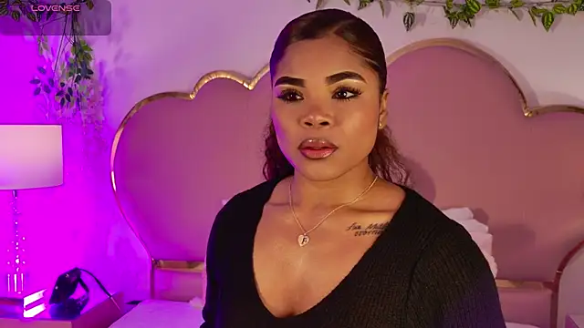 NahiaraReina online show from 11, 7, 2026