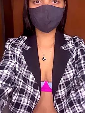 Snapshot of Black_baby chatting on 17, 11, 2025 Black baby online show from 17, 11, 2025