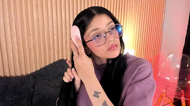 Snapshot of lana_dol chatting on 12, 9, 2025 lana dol online show from 12, 9, 2025