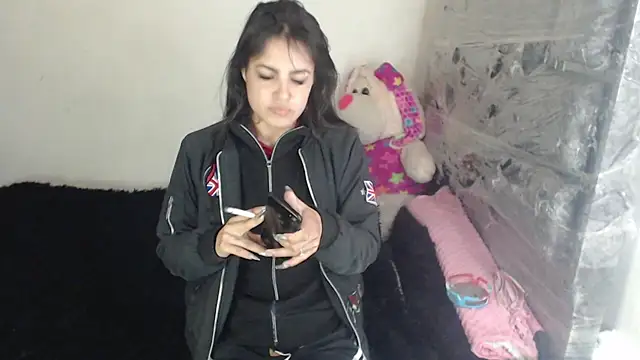 skinny sweet2411 online show from 1, 12, 2025