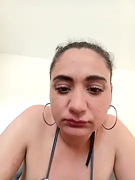 Snapshot of Nell-X chatting on 25, 4, 2026 Nell-X online show from 25, 4, 2026