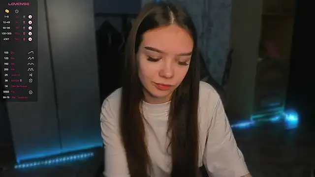 Snapshot of SweetyDeviliya chatting on 4, 12, 2025 SweetyDeviliya online show from 4, 12, 2025