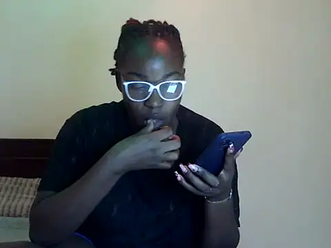 Chichii- online show from 9, 4, 2026