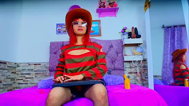 Melannytaylor online show from 9, 10, 2025