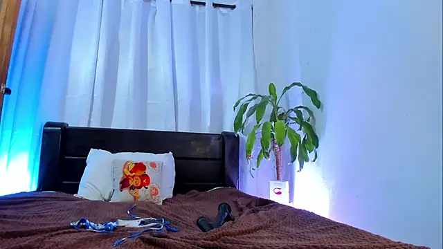 Snapshot of lanaa_paul1 chatting on 5, 12, 2024 lanaa paul1 online show from 5, 12, 2024