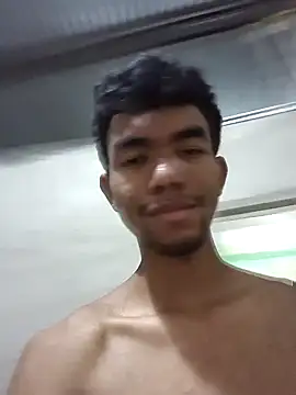 Reynold2608 online show from 28, 12, 2024