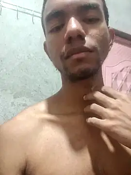 Reynold2608 online show from 2, 12, 2025