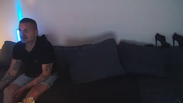 DevilsAngel13 online show from 5, 2, 2025