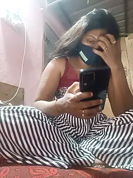 queensenorita online show from 10, 3, 2025