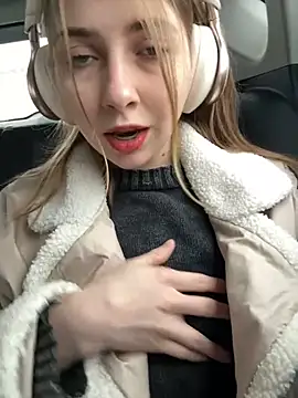 Sunny   Bunny online show from 19, 1, 2025