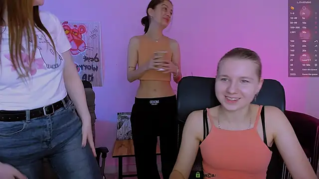 pure radiance1 online show from 28, 11, 2025