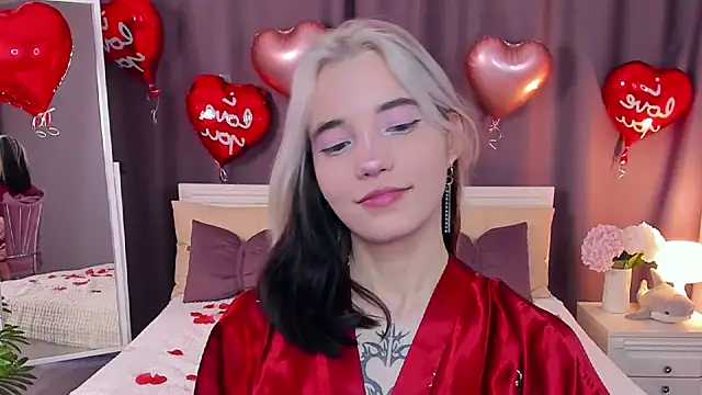 as1an girlfriend online show from 17, 2, 2025