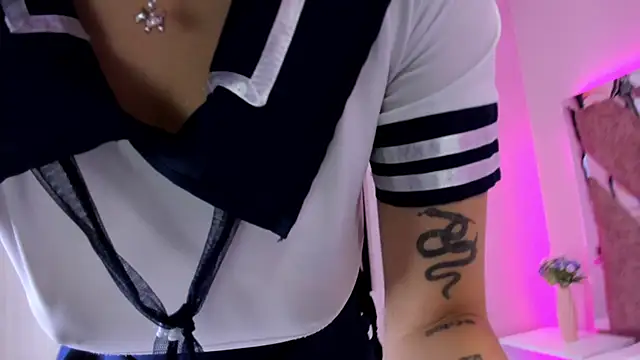 KatherineGomez online show from 28, 1, 2025