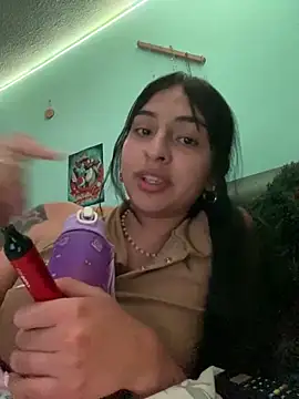 Snapshot of Hilary_pinkk chatting on 30, 12, 2024 Hilary pinkk online show from 30, 12, 2024