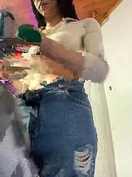 Snapshot of Hilary_pinkk chatting on 10, 2, 2025 Hilary pinkk online show from 10, 2, 2025