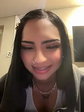 Hilary pinkk online show from 19, 7, 2026