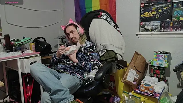 tallnerdyguy online show from 22, 4, 2026