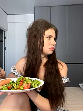 Snapshot of CurlyLara chatting on 28, 9, 2025 CurlyLara online show from 28, 9, 2025