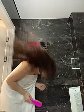 Snapshot of CurlyLara chatting on 10, 11, 2025 CurlyLara online show from 10, 11, 2025