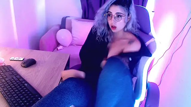 Snapshot of Thea_Aphros_ chatting on 17, 1, 2026 Thea Aphros online show from 17, 1, 2026