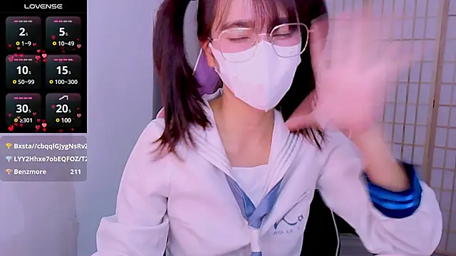 Snapshot of desiregirl69 chatting on 27, 2, 2025 desiregirl69 online show from 27, 2, 2025