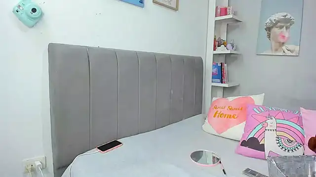 naughtyloverss online show from 16, 6, 2026