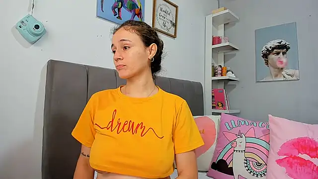 naughtyloverss online show from 18, 6, 2026