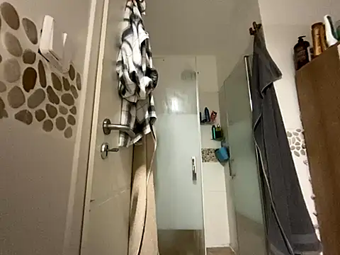 janberlin online show from 3, 11, 2025