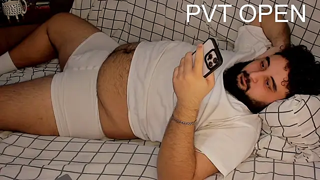 Snapshot of teddy_alan chatting on 5, 3, 2025 teddy alan online show from 5, 3, 2025