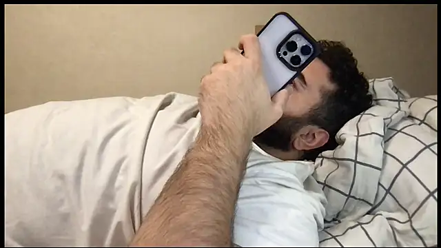 Snapshot of teddy_alan chatting on 12, 10, 2025 teddy alan online show from 12, 10, 2025