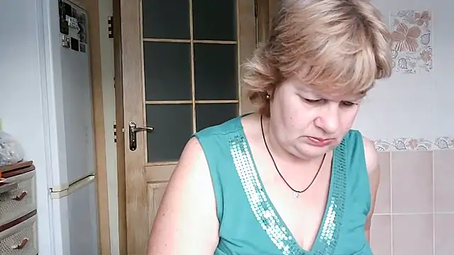 Snapshot of Ettie_Tonia chatting on 12, 1, 2025 Ettie Tonia online show from 12, 1, 2025