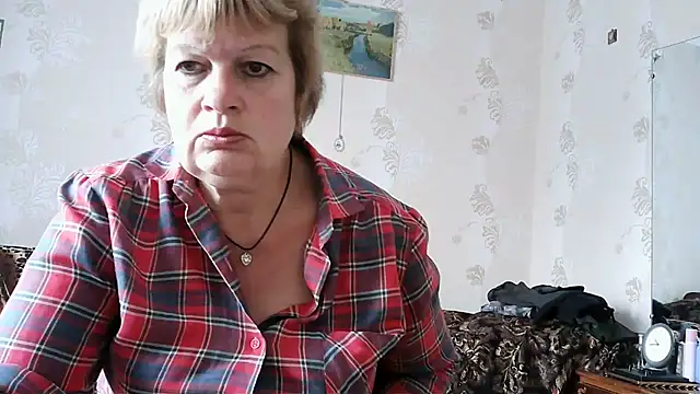 Snapshot of Ettie_Tonia chatting on 14, 10, 2025 Ettie Tonia online show from 14, 10, 2025
